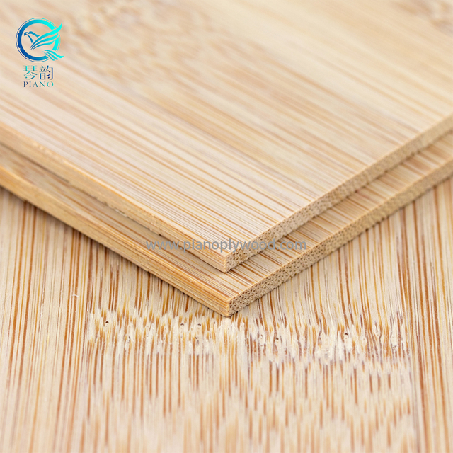Placa laminada de bambu