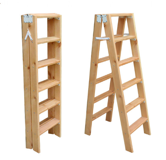 Escada de madeira em espinha