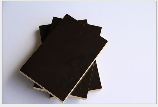Fenolos-ragasztós-fenyőmag-pvc-felületű rétegelt lemez