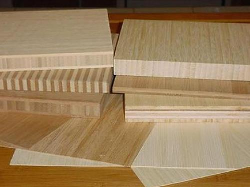 一般的な多層木製フローリングベース合板