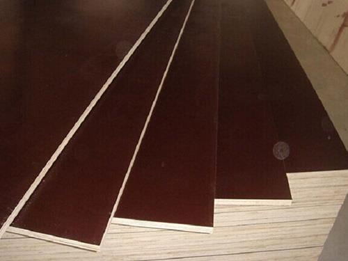 غراء Wbp الفينولي، خشب الحور الأساسي من مادة PVC التي تواجه الخشب الرقائقي